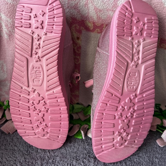 Hey Dude Women’s Pink Metallic Slip-On Sneakers - Picture 6 of 7